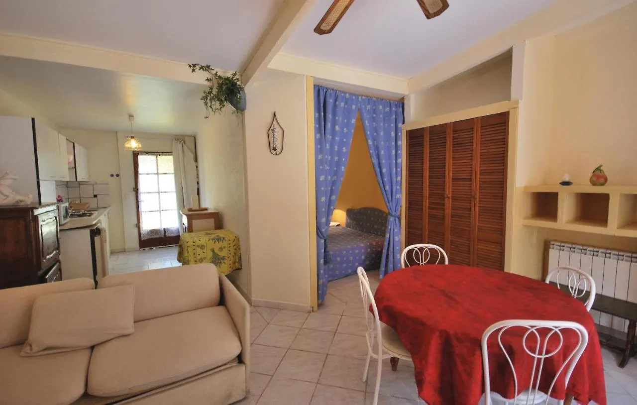 Awesome Home In Salernes With Kitchen Nyaraló